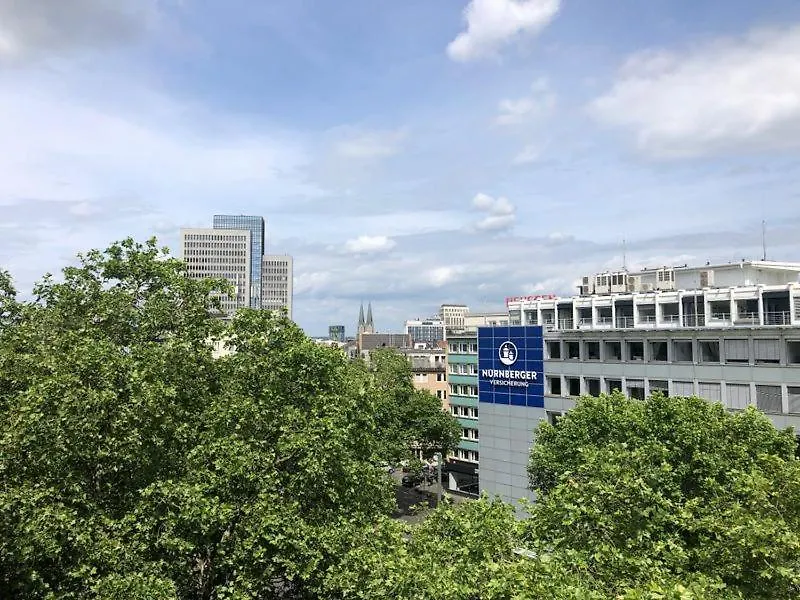 City Apartment In Der Nahe Von Der Konigsallee Dusseldorf 0*,  Germany