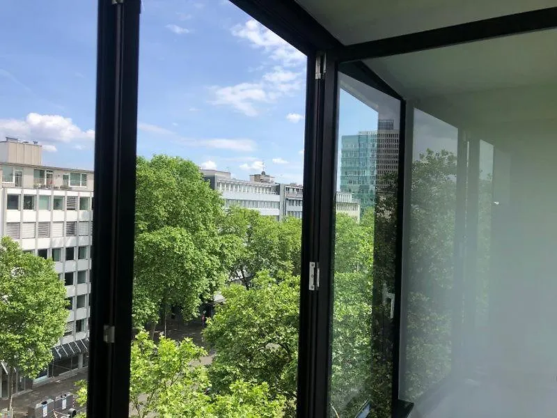 City Apartment In Der Naehe Von Der Koenigsallee Duesseldorf location