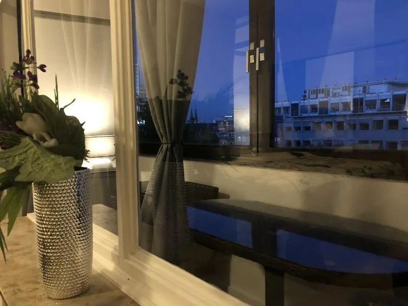City Apartment In Der Nahe Von Der Konigsallee Dusseldorf 0*,